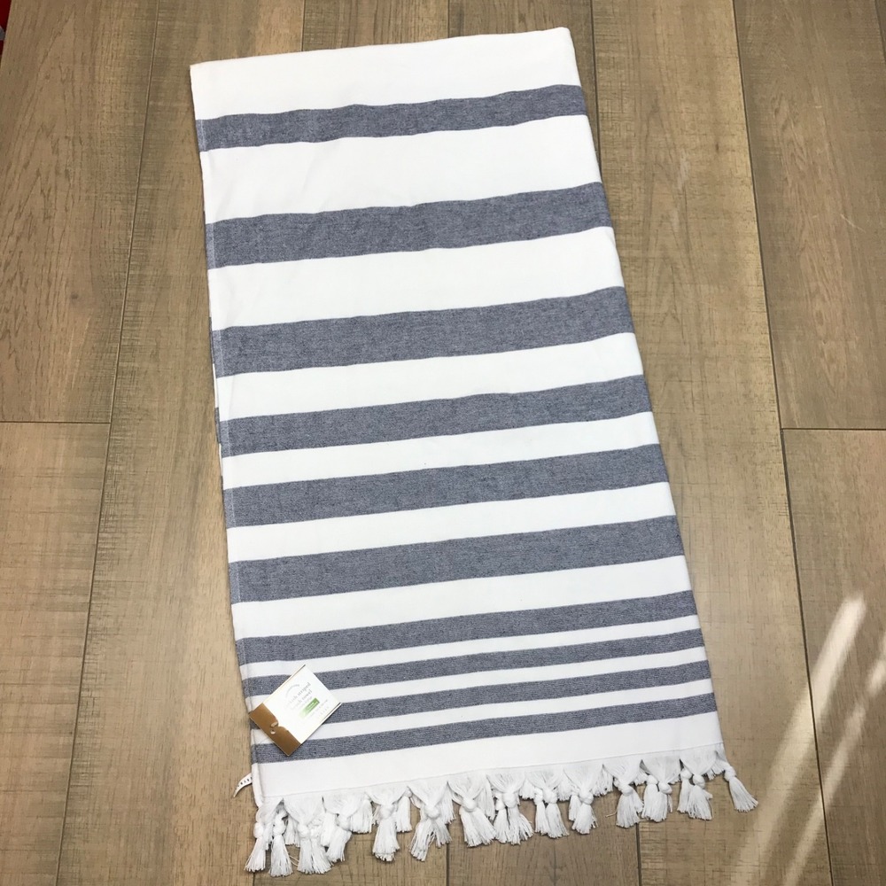 Pottery Barn Beach Towel Striped Turkish Blue White Tassels Size 40 x 72 Pool
